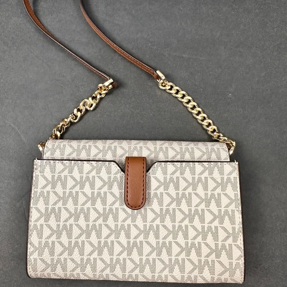 Michael‎ Kors Jet Set Travel Multifunction Phone Crossbody